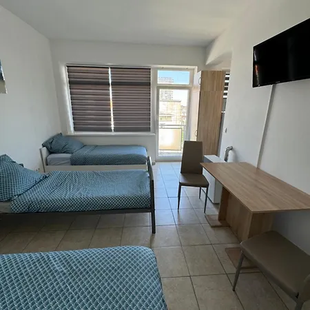 Zentrale 1-zimmer Wohnug In Lägenhet *