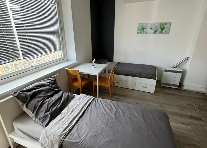Zentrale 1-zimmer Wohnug In *